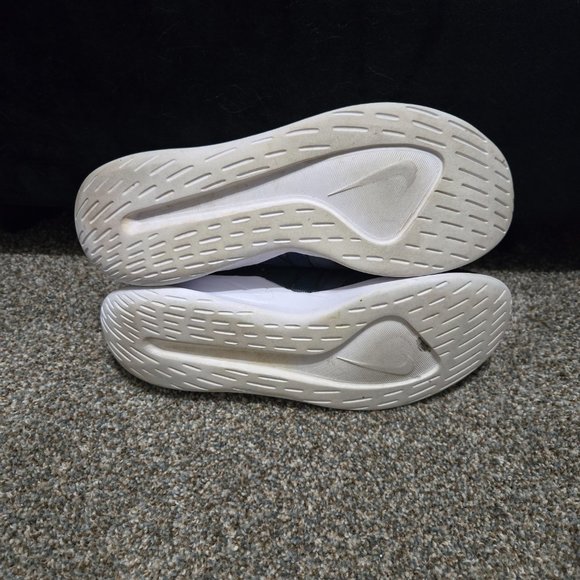 Nike VTR Running Shoes, Men's 10.5 Navy Obsidian/Volt, Excellent Condition - Picture 4 of 4